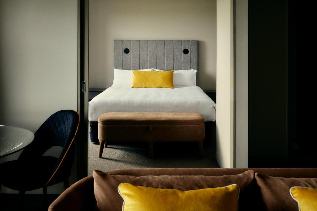 The Kinson Hotel Melbourne Exterior photo A bedroom at the hotel