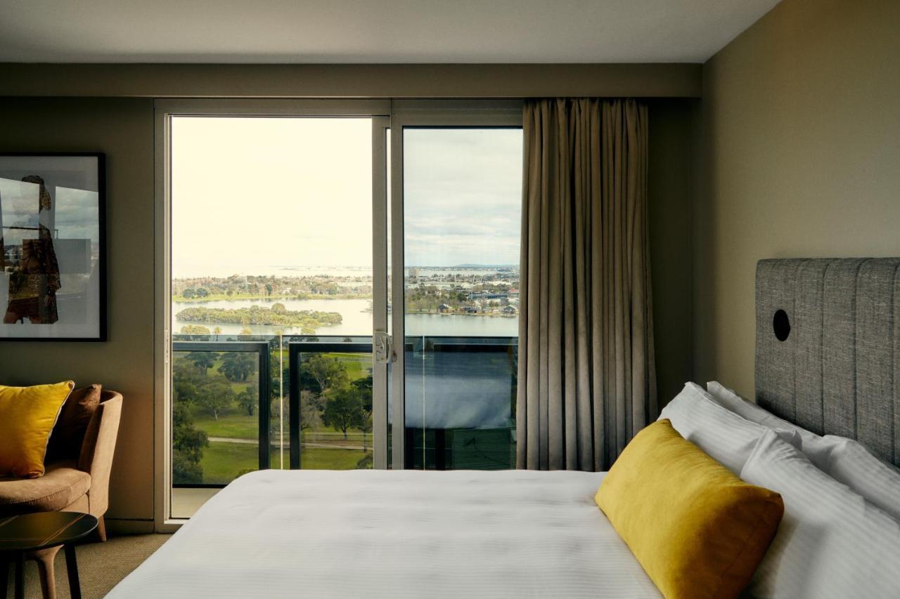 The Kinson Hotel Melbourne Exterior photo A room at the hotel