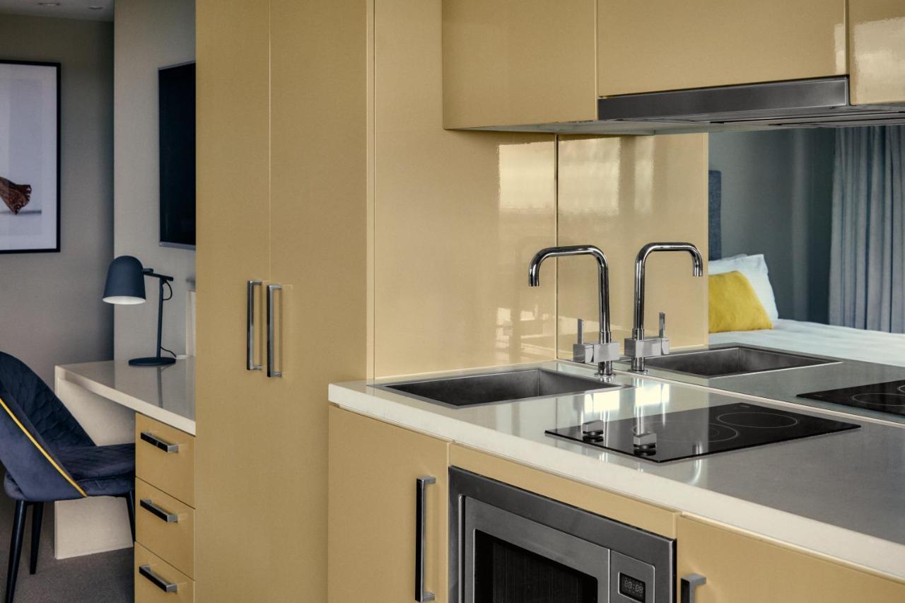 The Kinson Hotel Melbourne Exterior photo A kitchen at the University of Melbourne