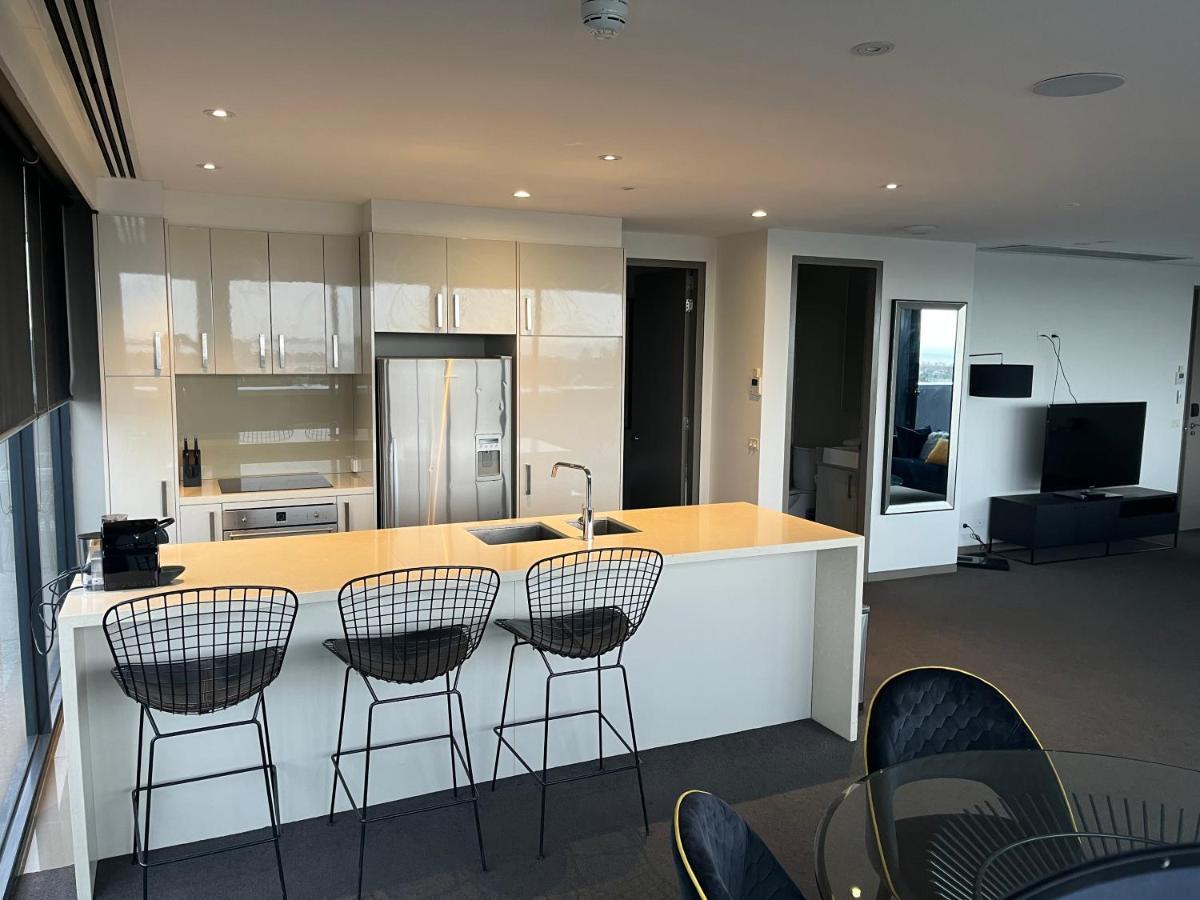 The Kinson Hotel Melbourne Exterior photo A kitchen in a typical apartment